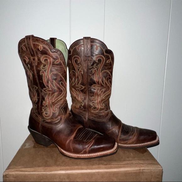 Ariat Legend Sassy Boots - Picture 2 of 7